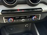 Miniature AUDI Q2