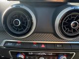 Miniature AUDI Q2