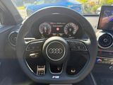 Miniature AUDI Q2