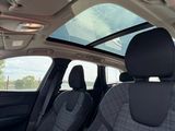Miniature VOLVO XC60