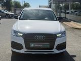 Miniature AUDI Q3