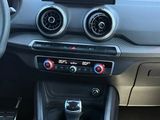 Miniature AUDI Q2
