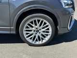 Miniature AUDI Q2