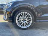 Miniature AUDI Q2