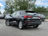 Miniature AUDI Q3