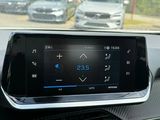 Miniature PEUGEOT 2008
