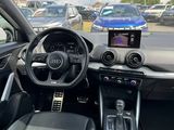 Miniature AUDI Q2