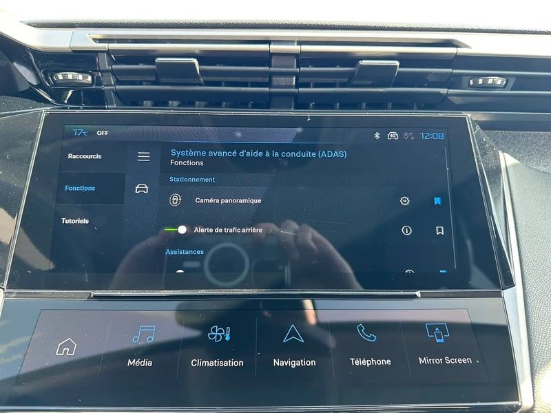 Photo de la voiture PEUGEOT 308 BlueHDi 130ch S&S EAT8 Allure