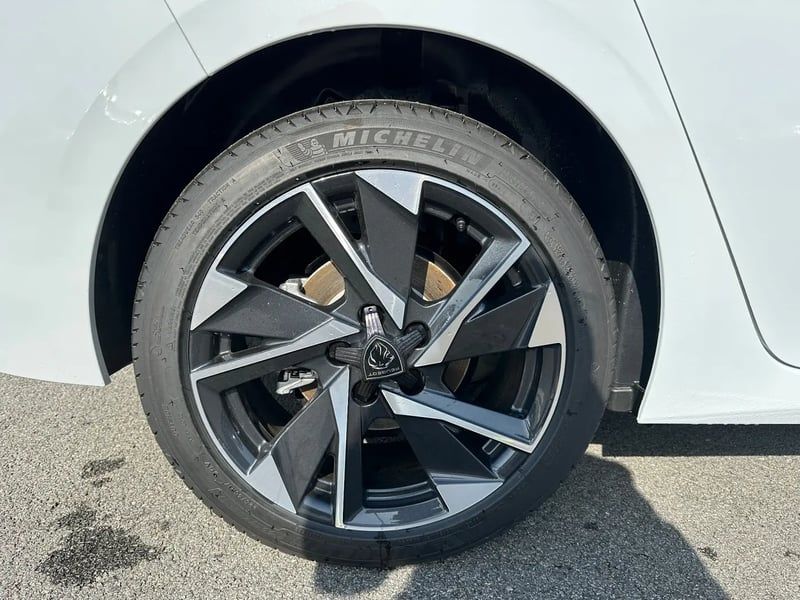 Photo de la voiture PEUGEOT 308 BlueHDi 130ch S&S EAT8 Allure