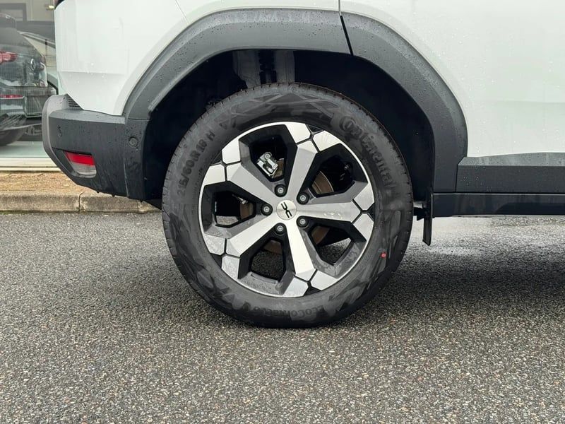 Photo de la voiture DACIA DUSTER Hybrid 155 Journey