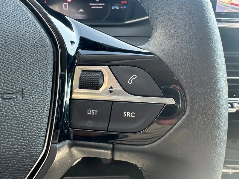 Photo de la voiture PEUGEOT 208 100 S&S BVM6 Allure