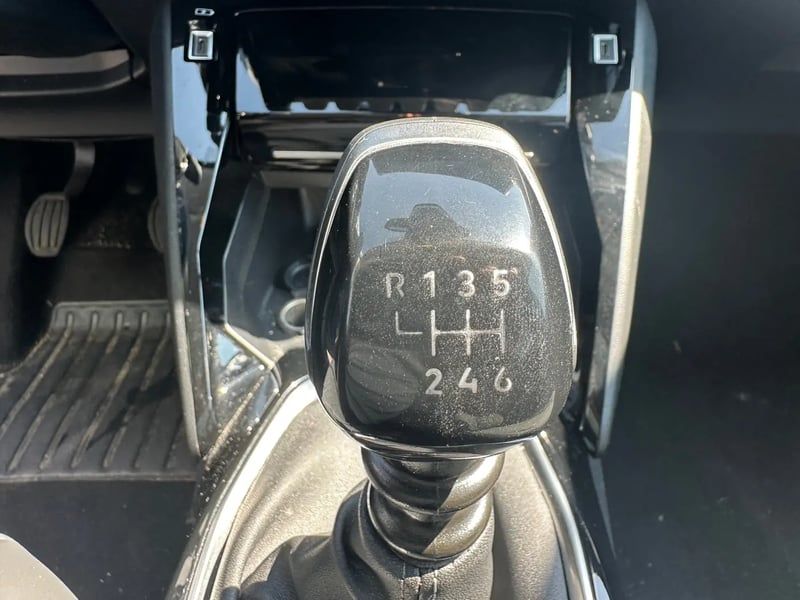 Photo de la voiture PEUGEOT 208 100 S&S BVM6 Allure