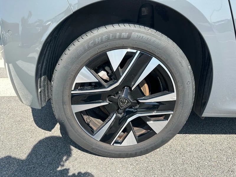 Photo de la voiture PEUGEOT 208 100 S&S BVM6 Allure