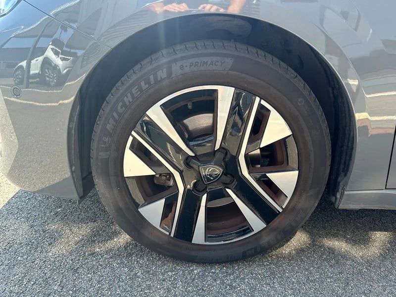 Photo de la voiture PEUGEOT 208 100 S&S BVM6 Allure