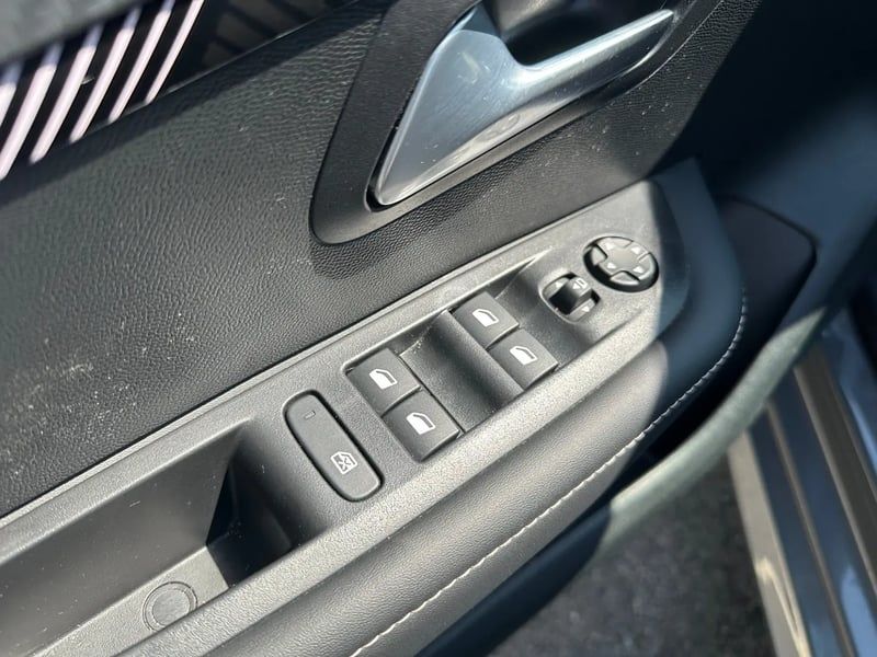 Photo de la voiture PEUGEOT 208 100 S&S BVM6 Allure