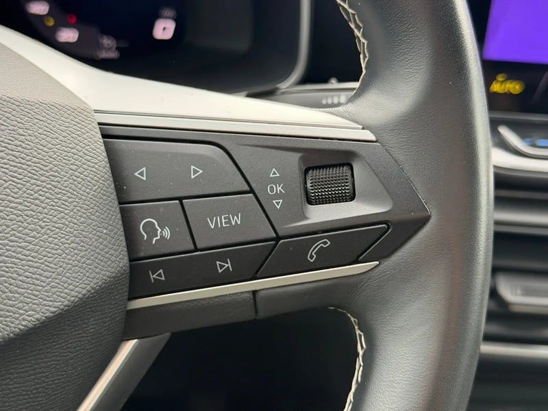 Photo de la voiture SEAT LEON 2.0 TDI 115 BVM6 Business