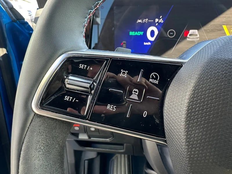 Photo de la voiture RENAULT RAFALE E-Tech 4x4 300 esprit Alpine