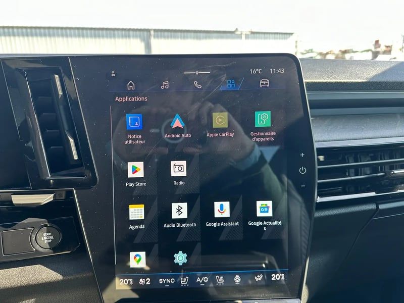 Photo de la voiture RENAULT RAFALE E-Tech 4x4 300 esprit Alpine