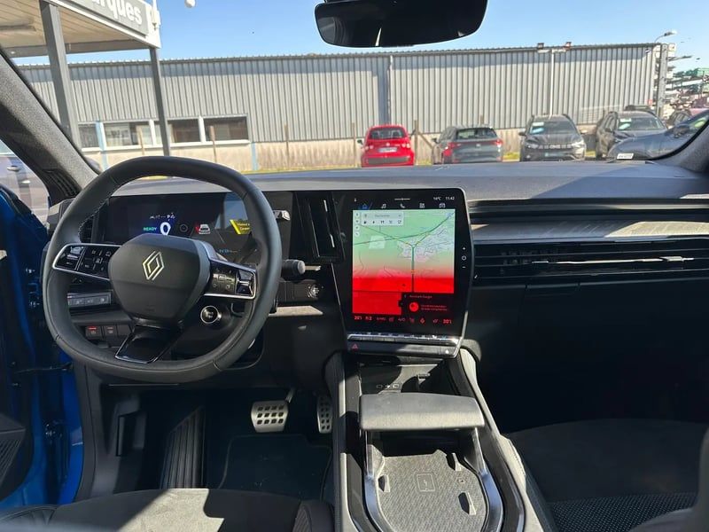 Photo de la voiture RENAULT RAFALE E-Tech 4x4 300 esprit Alpine