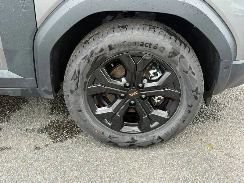 Photo de la voiture DACIA DUSTER Hybrid 155 Extreme