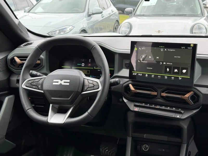 Photo de la voiture DACIA DUSTER Hybrid 155 Extreme