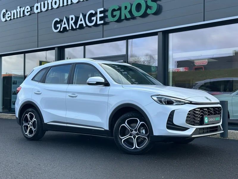 Photo de la voiture MG ZS 1.5 L Hybrid+ 197 ch Comfort