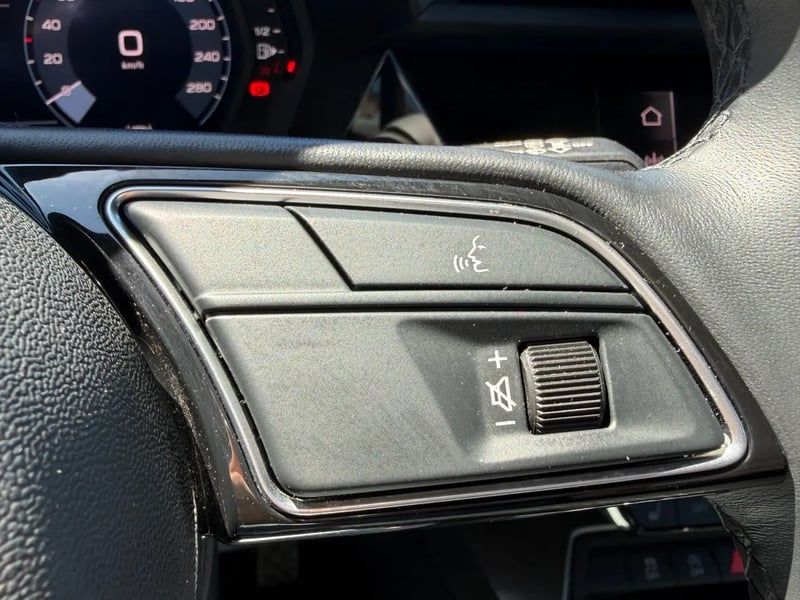 Photo de la voiture AUDI A3 SPORTBACK A3 Sportback 35 TFSI 150ch Design