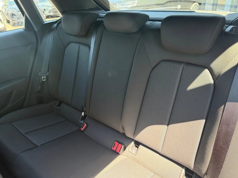 Photo de la voiture AUDI A3 SPORTBACK A3 Sportback 35 TFSI 150ch Design