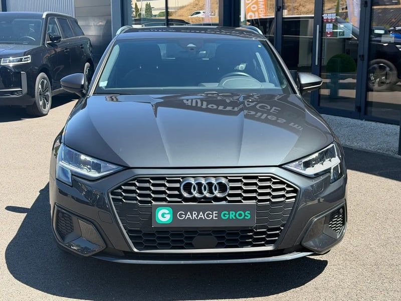 Photo de la voiture AUDI A3 SPORTBACK A3 Sportback 35 TFSI 150ch Design