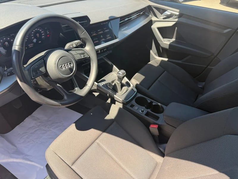 Photo de la voiture AUDI A3 SPORTBACK A3 Sportback 35 TFSI 150ch Design