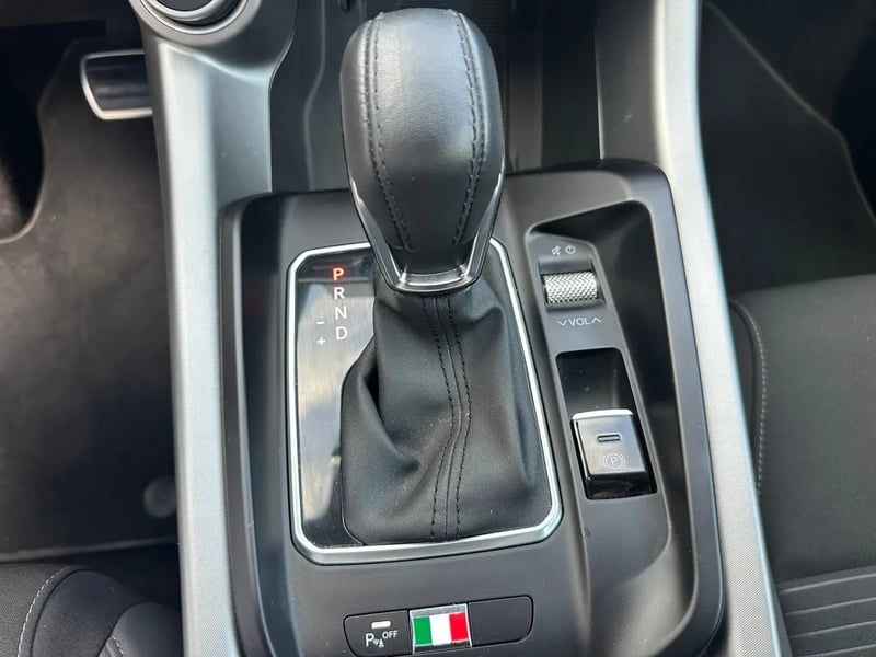 Photo de la voiture ALFA ROMEO TONALE 1.5 Hybrid 130 ch TCT7 Sprint