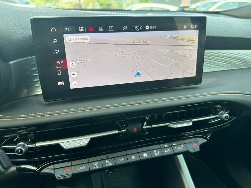 Photo de la voiture ALFA ROMEO TONALE 1.5 Hybrid 130 ch TCT7 Sprint