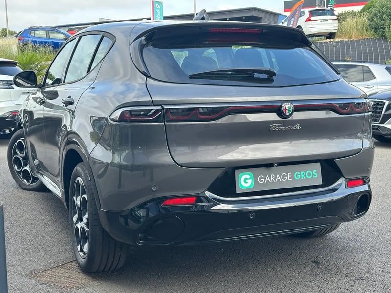 Photo de la voiture ALFA ROMEO TONALE 1.5 Hybrid 130 ch TCT7 Sprint
