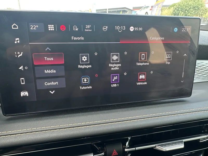 Photo de la voiture ALFA ROMEO TONALE 1.5 Hybrid 130 ch TCT7 Sprint