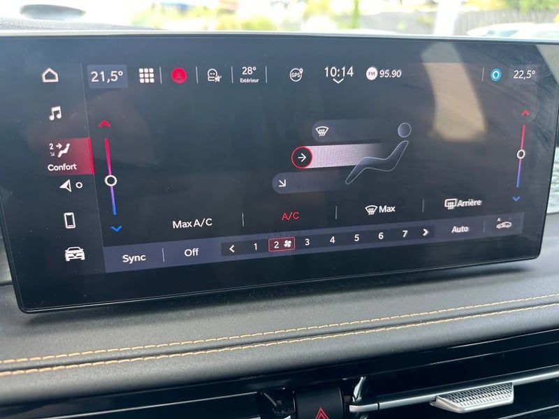 Photo de la voiture ALFA ROMEO TONALE 1.5 Hybrid 130 ch TCT7 Sprint