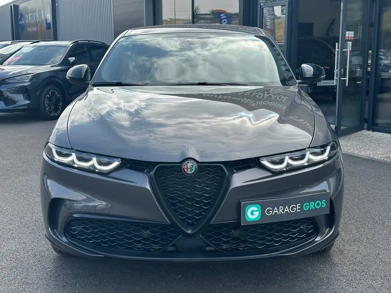 Photo de la voiture ALFA ROMEO TONALE 1.5 Hybrid 130 ch TCT7 Sprint