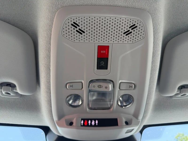 Photo de la voiture CITROEN C4 Hybride 145 ch e-DCS6 Max
