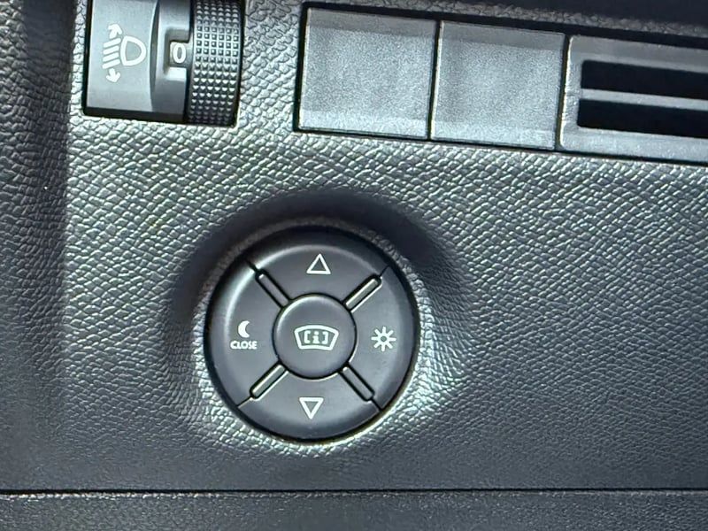 Photo de la voiture CITROEN C4 Hybride 145 ch e-DCS6 Max