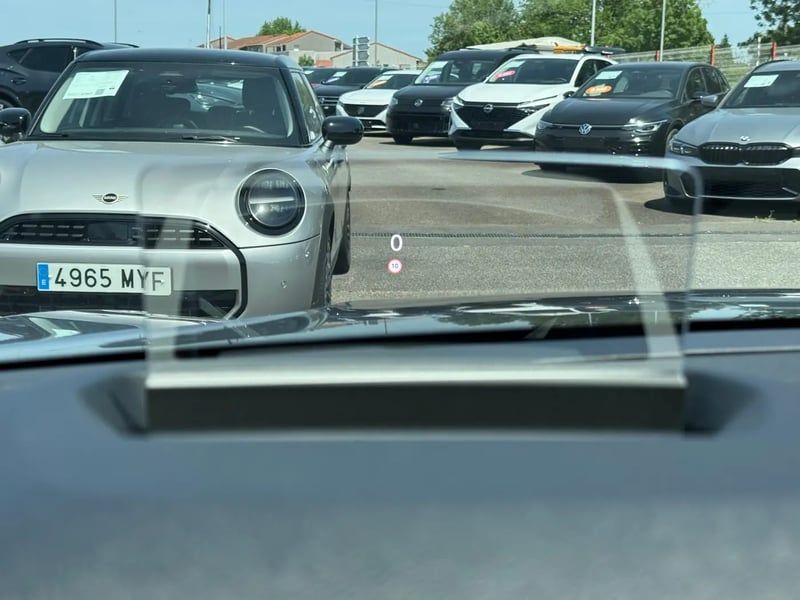 Photo de la voiture CITROEN C4 Hybride 145 ch e-DCS6 Max
