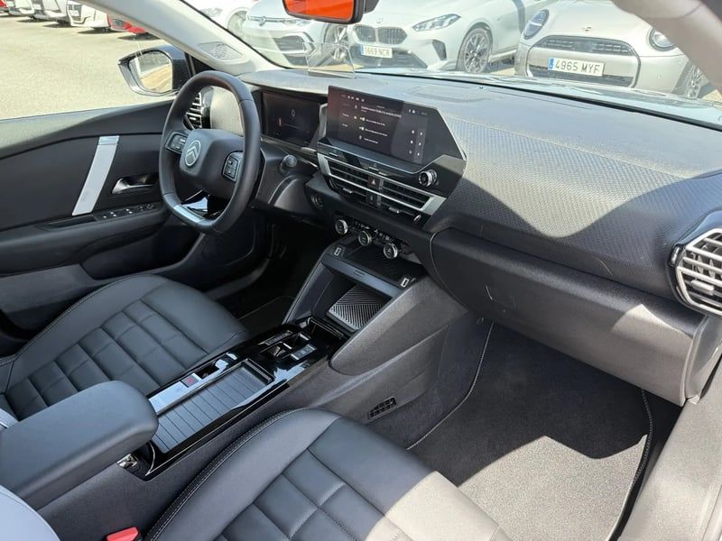 Photo de la voiture CITROEN C4 Hybride 145 ch e-DCS6 Max