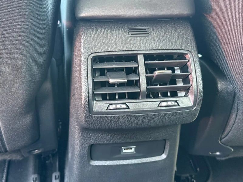 Photo de la voiture CITROEN C4 Hybride 145 ch e-DCS6 Max