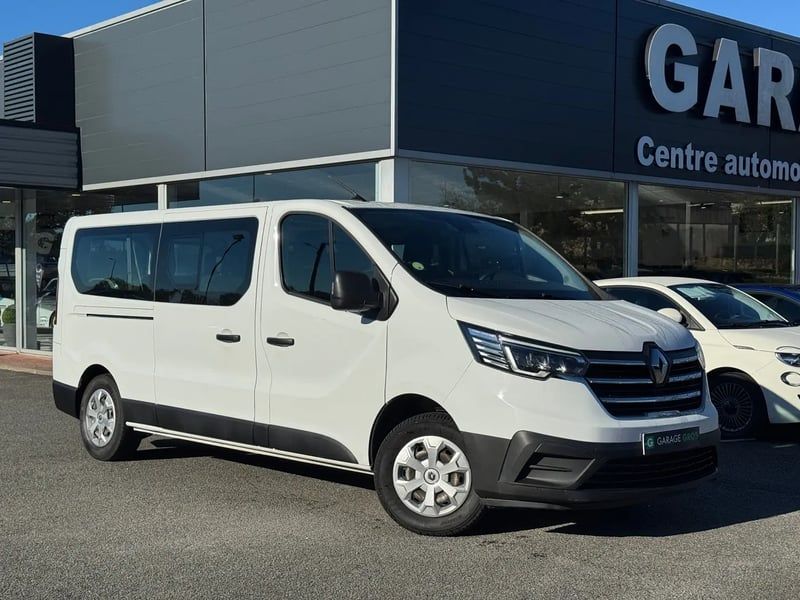 Photo de la voiture RENAULT TRAFIC L2 dCi 150 Energy S&S Zen