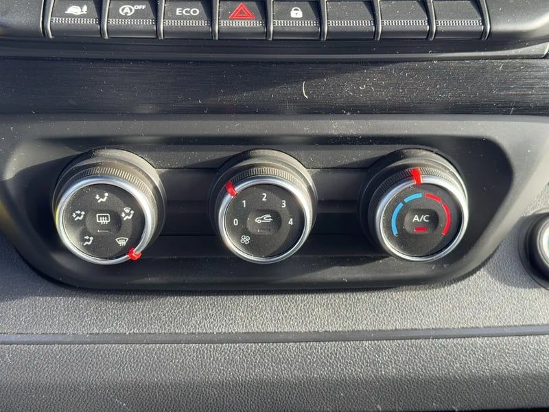 Photo de la voiture RENAULT TRAFIC L2 dCi 150 Energy S&S Zen