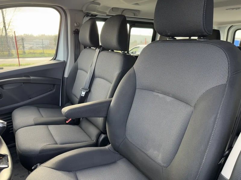 Photo de la voiture RENAULT TRAFIC L2 dCi 150 Energy S&S Zen