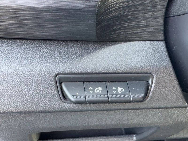 Photo de la voiture RENAULT TRAFIC L2 dCi 150 Energy S&S Zen