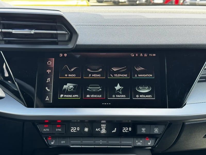 Photo de la voiture AUDI A3 SPORTBACK 30 TFSI 110 S Line