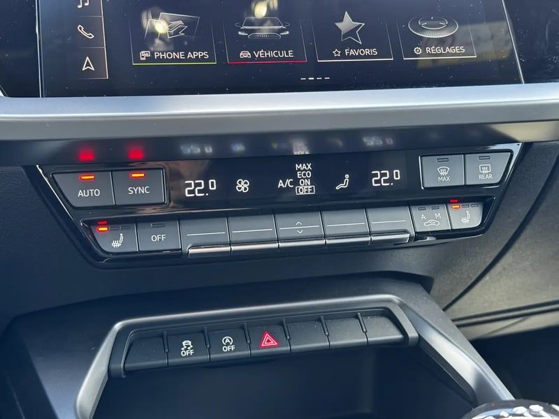 Photo de la voiture AUDI A3 SPORTBACK 30 TFSI 110 S Line