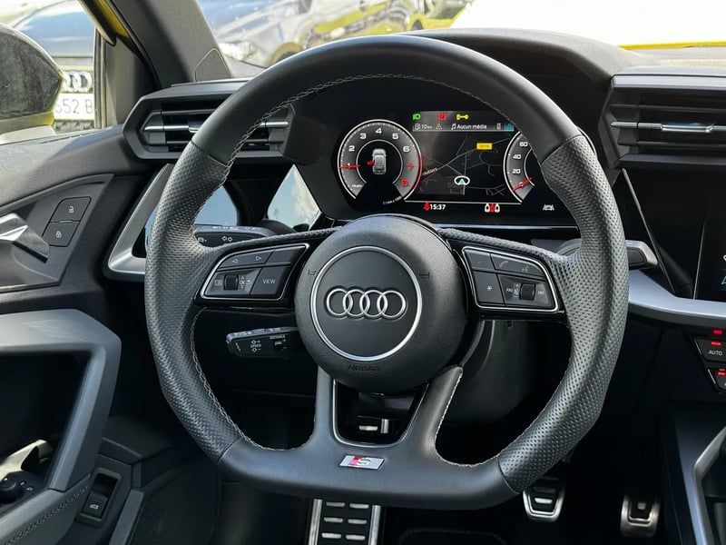 Photo de la voiture AUDI A3 SPORTBACK 30 TFSI 110 S Line