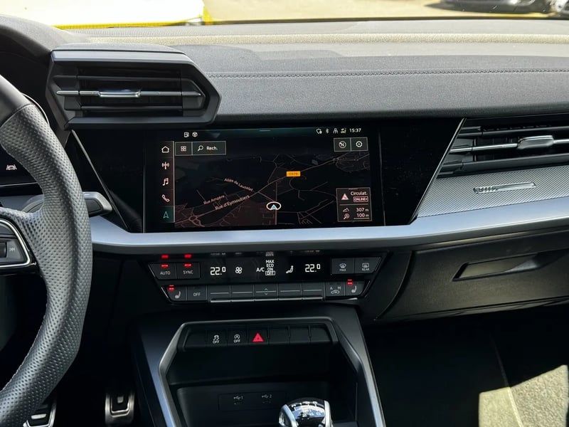 Photo de la voiture AUDI A3 SPORTBACK 30 TFSI 110 S Line