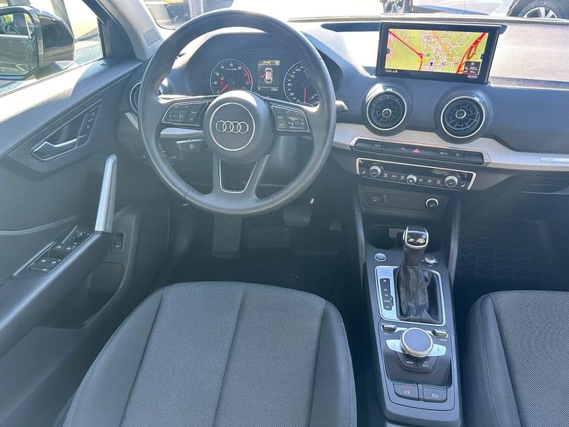 Photo de la voiture AUDI Q2 35 TFSI 150 S tronic 7 S line